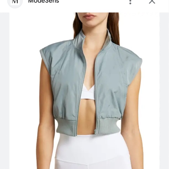 Alo yoga cosmic grey In Motion Vest - Sz Small - Picture 2 of 6